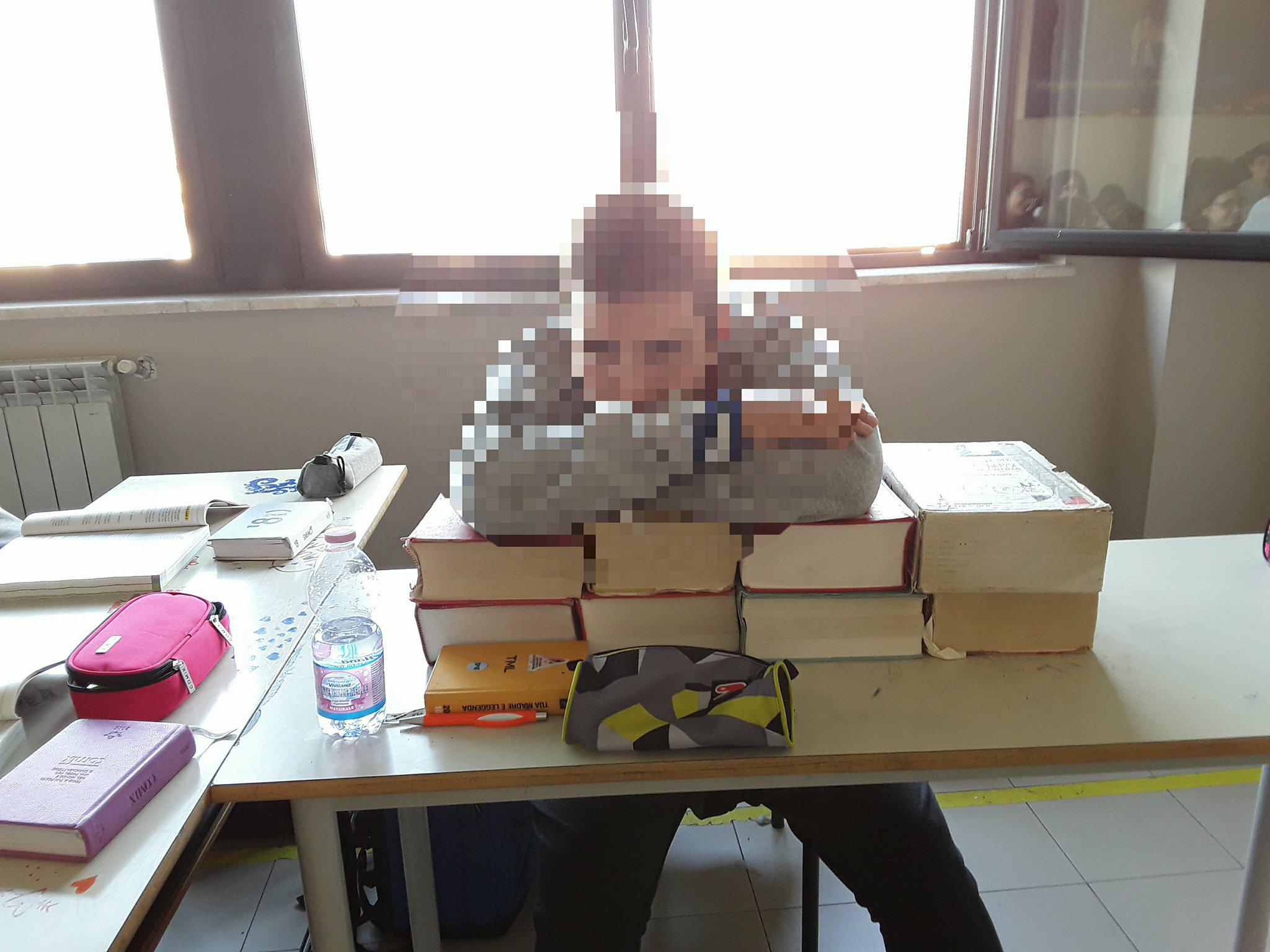 Sui banchi di scuola