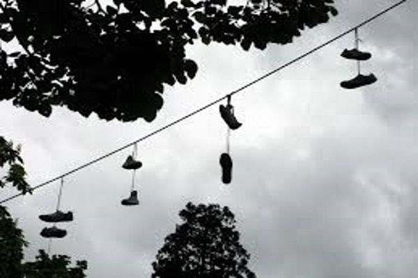 Scarpe appese discount